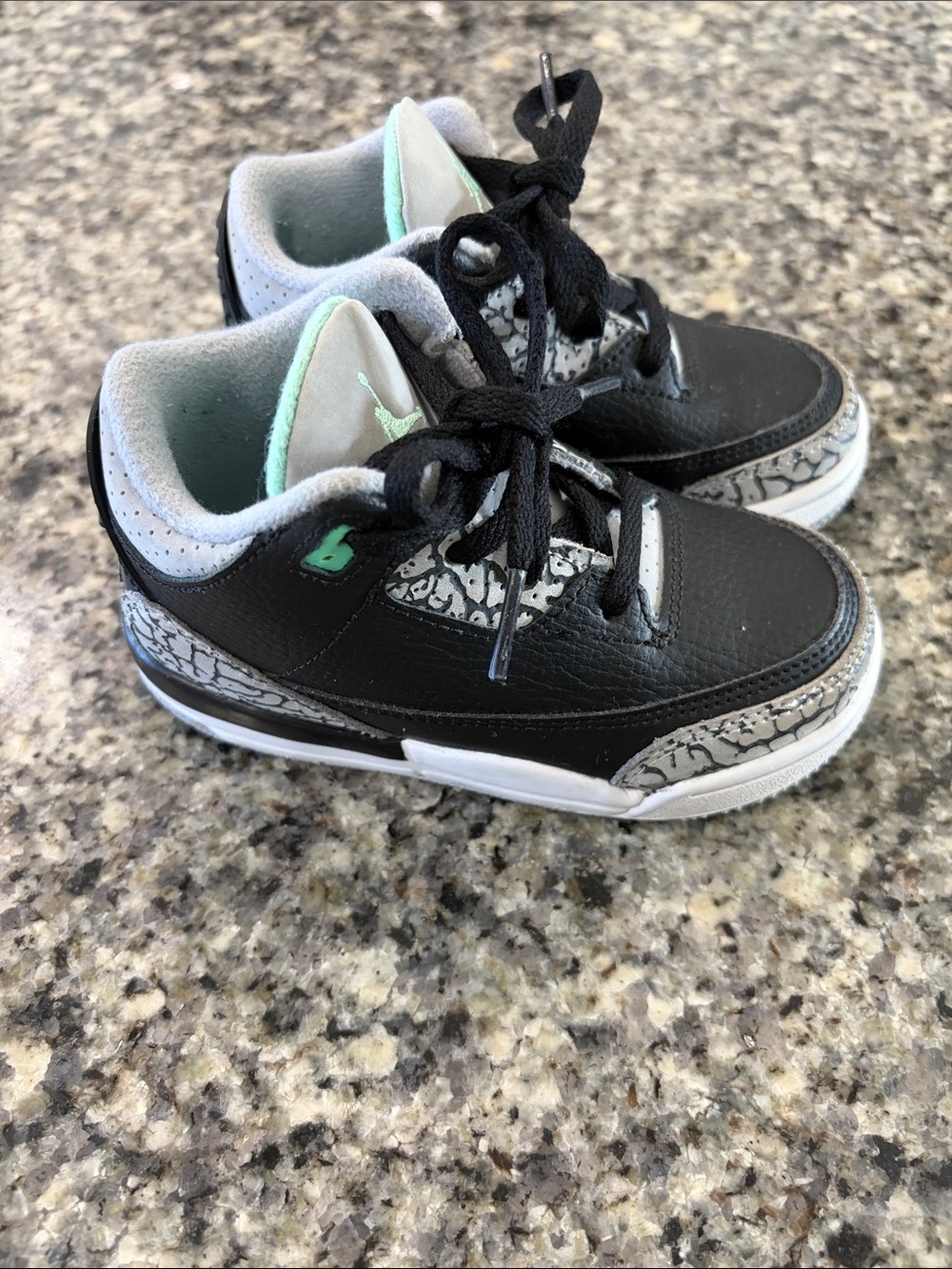Jordan Kids Black & Mint Retro Elephant-Print Sneakers